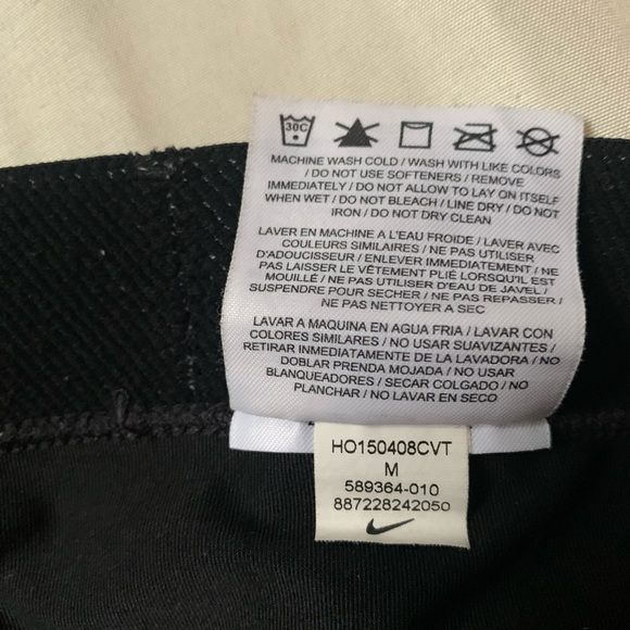 Nike Black Performance Shorts - Picture 6 of 7